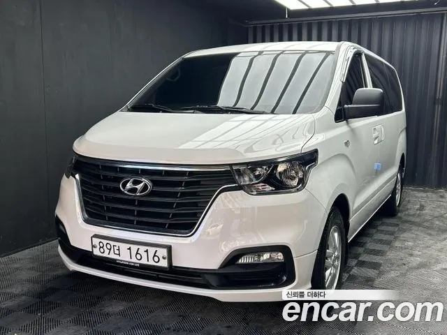 Hyundai Starex 2019 — photo 1