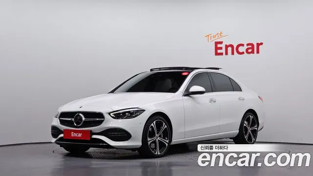 Mercedes-Benz C-Class 2023 — photo 1