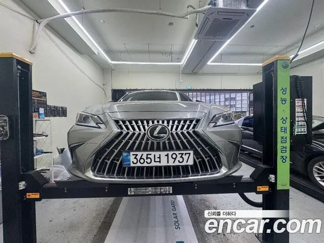 Lexus ES 2026 — photo 1
