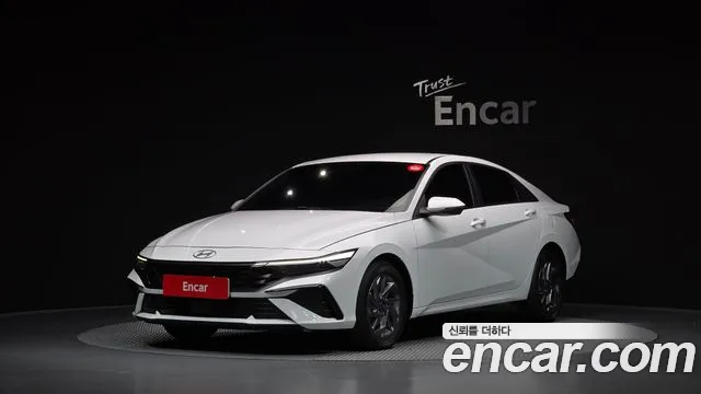 Hyundai AVANTE 2024 — photo 1