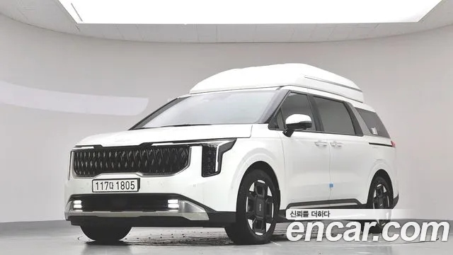 Kia Canival 2025 — photo 1