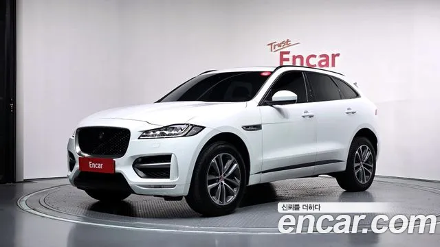 Jaguar F-PACE 2019 — photo 1