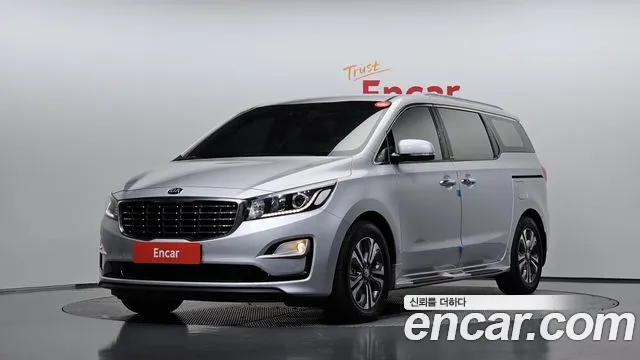 Kia Canival 2020 — photo 1