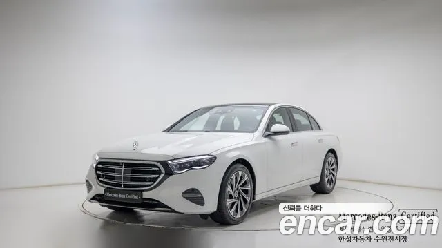 Mercedes-Benz E-Class 2026 — photo 1