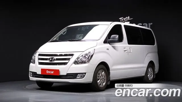 Hyundai Starex 2017 — photo 1