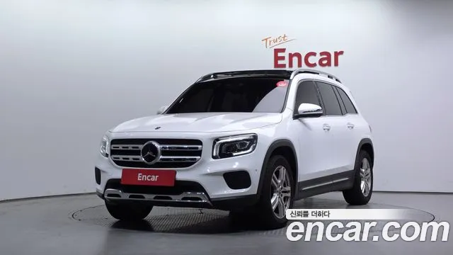 Mercedes-Benz GLB-Class 2022 — photo 1