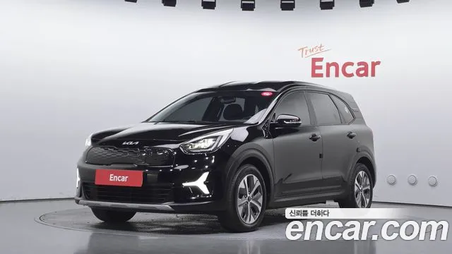 Kia Niro 2023 — photo 1