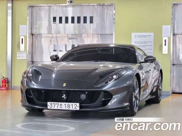 Ferrari 812 2022 — photo 1