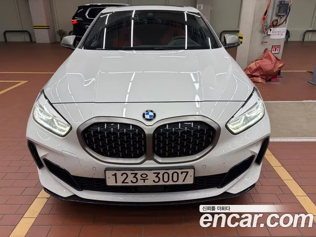 BMW 1-Series 2024 — photo 1
