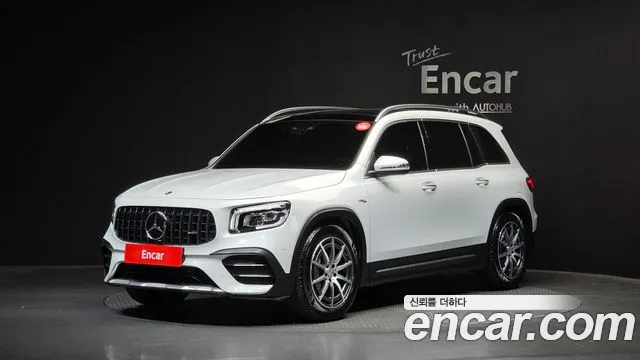 Mercedes-Benz GLB-Class 2023 — photo 1