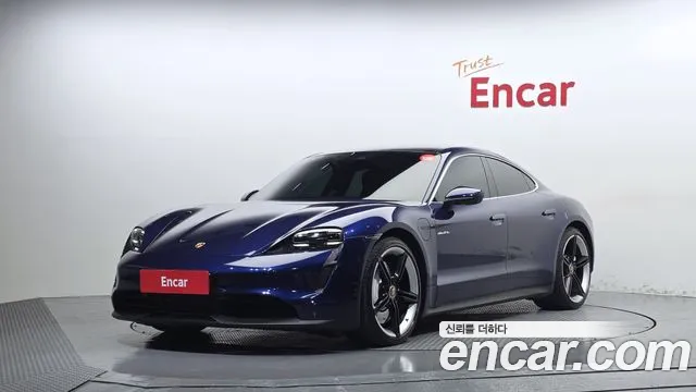 Porsche Taycan 2022 — photo 1