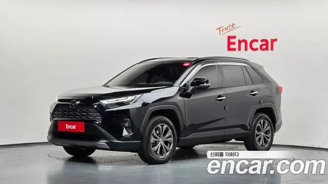 Toyota RAV4 2025 — photo 1