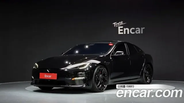 Tesla Model S 2026 — photo 1