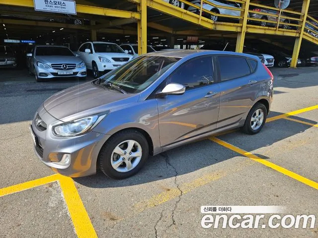 Hyundai Accent 2014 — photo 1
