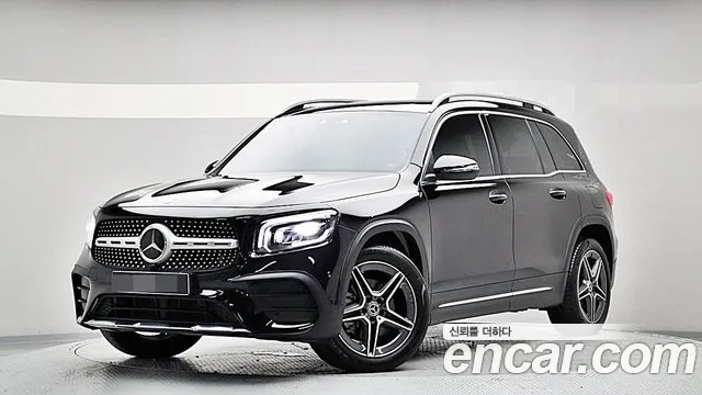 Mercedes-Benz GLB-Class 2023 — photo 1