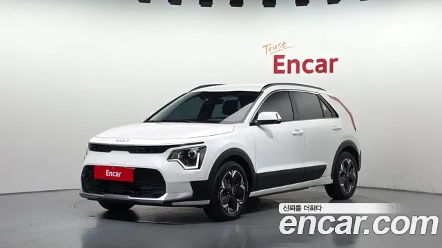 Kia Niro 2023 — photo 1