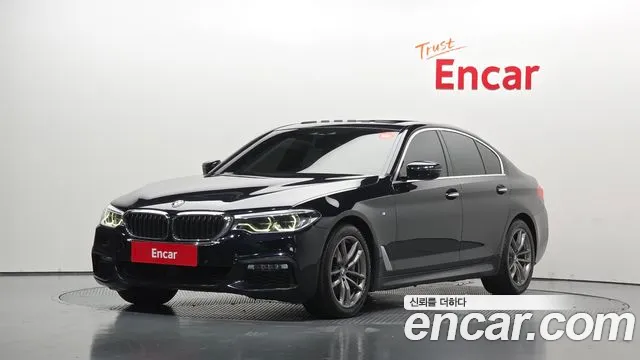 BMW 5-Series 2018 — photo 1
