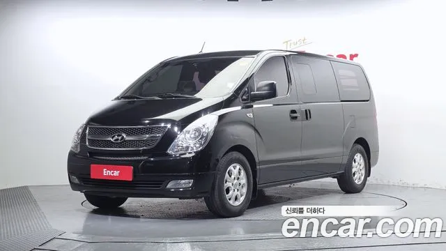 Hyundai Starex 2015 — photo 1