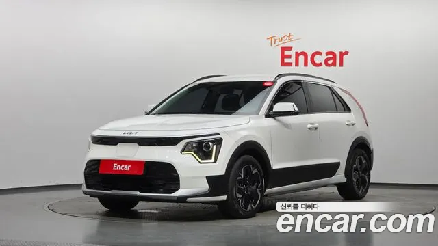 Kia Niro 2023 — photo 1