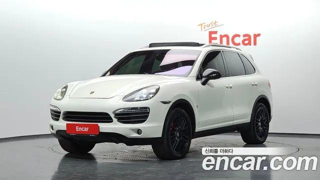 Porsche Cayenne 2011 — photo 1