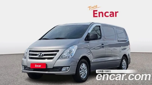Hyundai Starex 2017 — photo 1