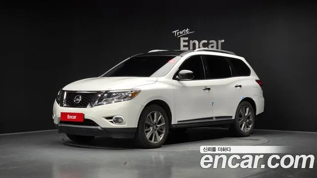Nissan Pathfinder 2014 — photo 1