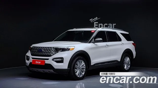 Ford Explorer 2021 — photo 1