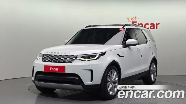 Land Rover Discovery 2023 — photo 1