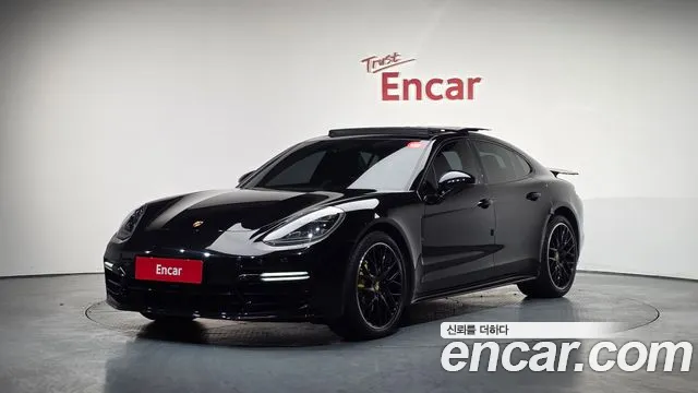 Porsche Panamera 2019 — photo 1