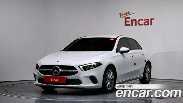 Mercedes-Benz A-Class 2020 — photo 1