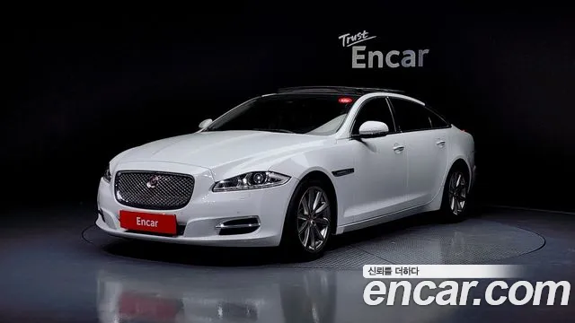 Jaguar XJ 2015 — photo 1