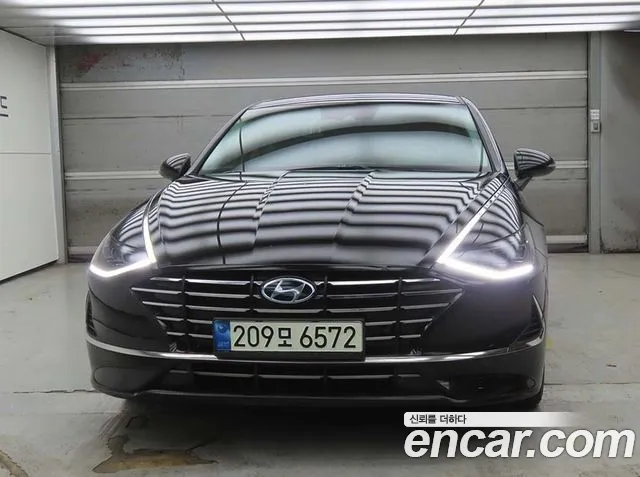 Hyundai Sonata 2022 — photo 1
