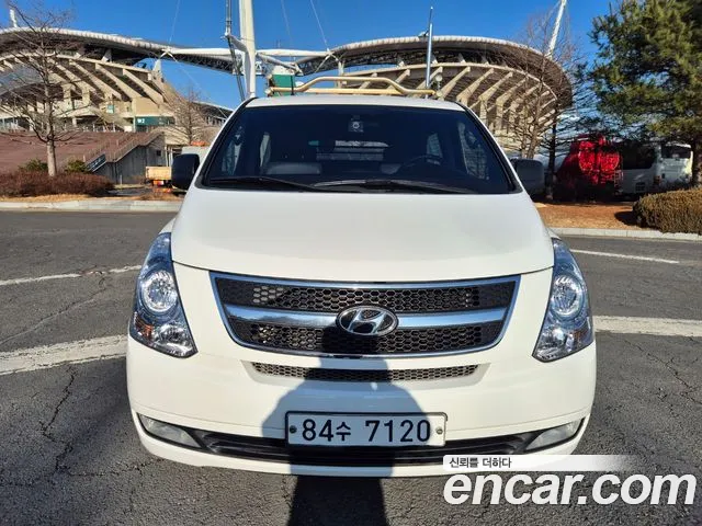 Hyundai Starex 2016 — photo 1