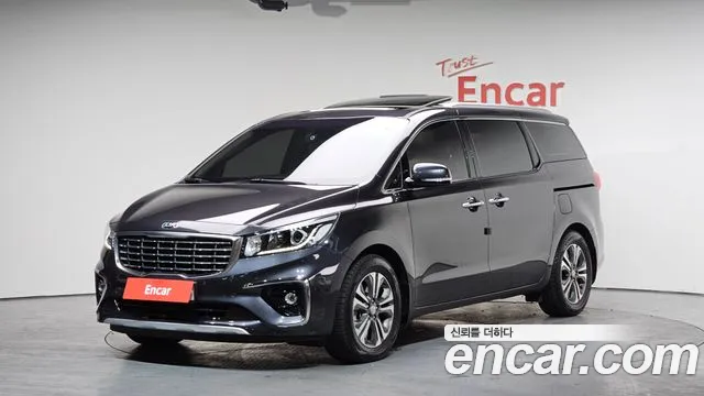 Kia Canival 2019 — photo 1