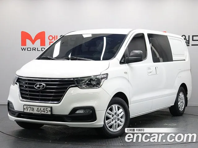 Hyundai Starex 2021 — photo 1