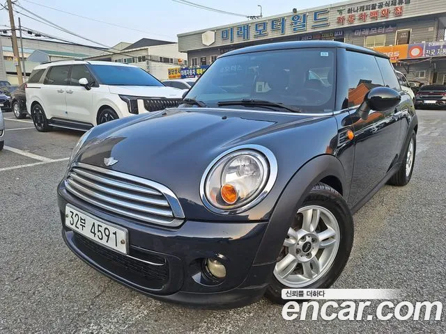 Mini Cooper 2013 — photo 1