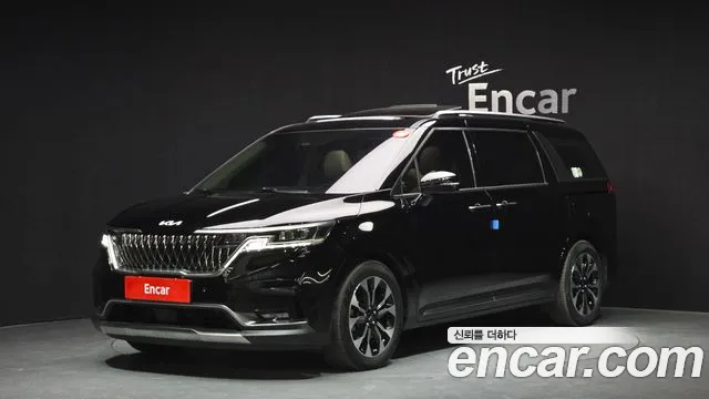 Kia Canival 2023 — photo 1