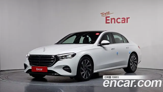 Mercedes-Benz E-Class 2026 — photo 1