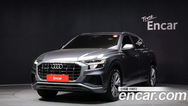 Audi Q8 2020 — photo 1