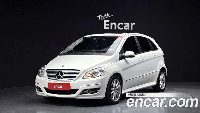 Mercedes-Benz B-Class 2010 — photo 1