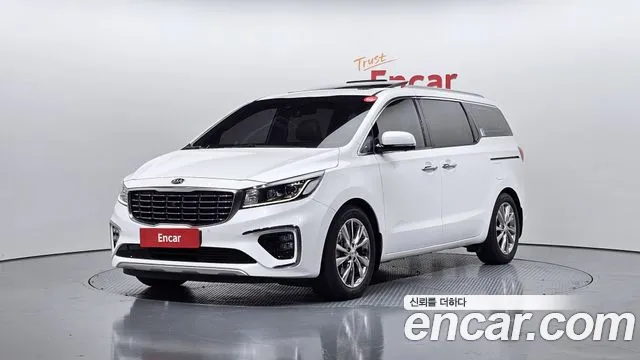 Kia Canival 2019 — photo 1