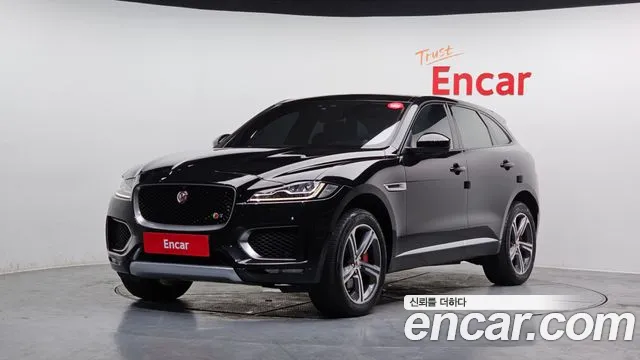 Jaguar F-PACE 2017 — photo 1