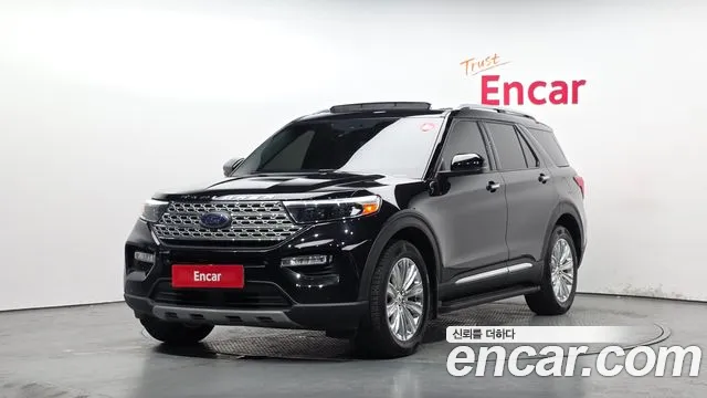 Ford Explorer 2022 — photo 1