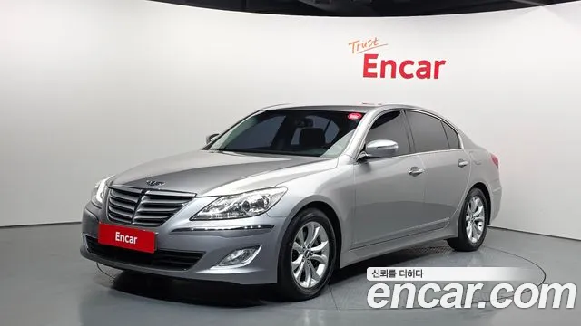 Hyundai Genesis 2012 — photo 1