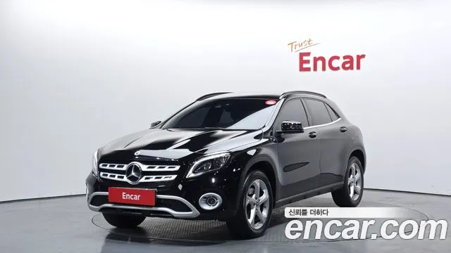Mercedes-Benz GLA-Class 2018 — photo 1