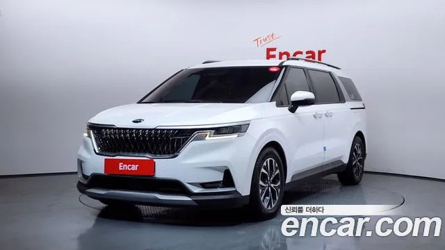 Kia Canival 2021 — photo 1