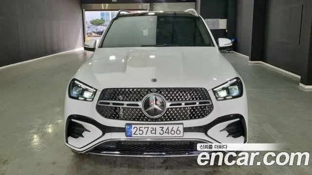 Mercedes-Benz GLE-Class 2024 — photo 1