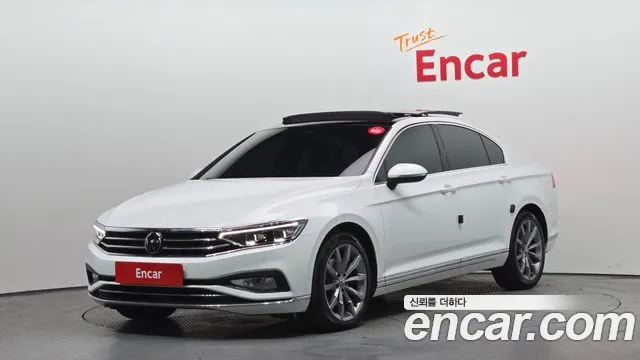 Volkswagen Passat 2022 — photo 1