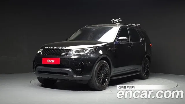 Land Rover Discovery 2017 — photo 1