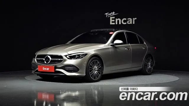 Mercedes-Benz C-Class 2022 — photo 1
